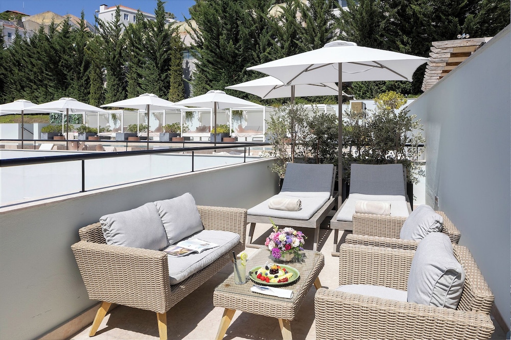 Terrace Garden View Suite