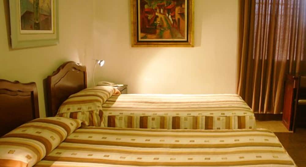 Standard Double or Twin Room photo 3