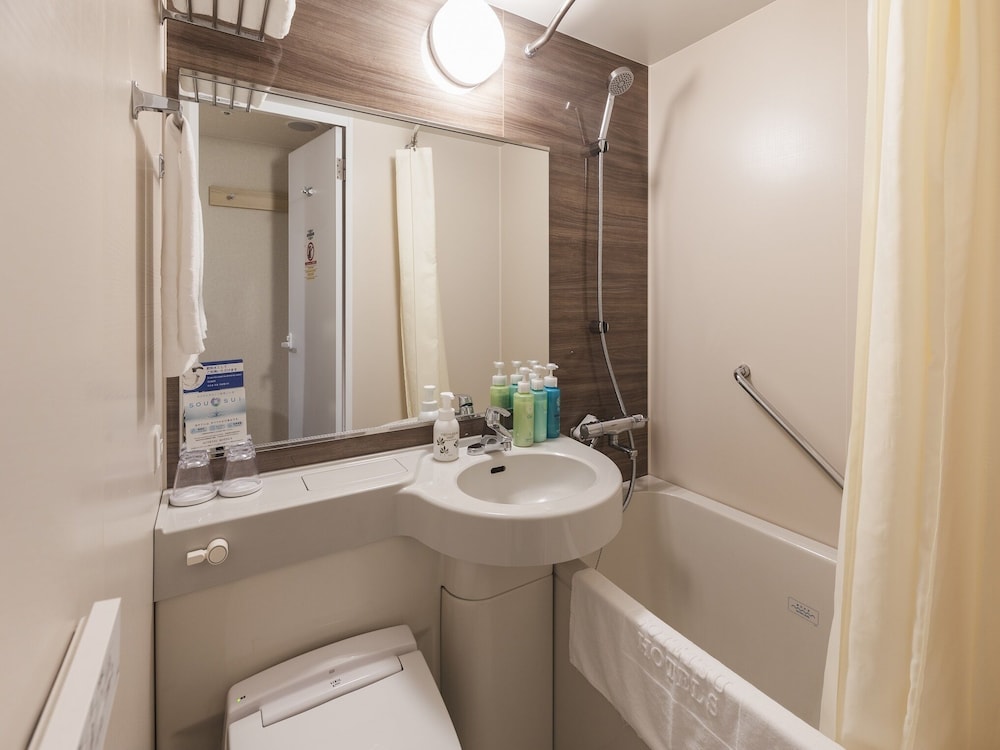 Double Room, Non Smoking - Photo 16