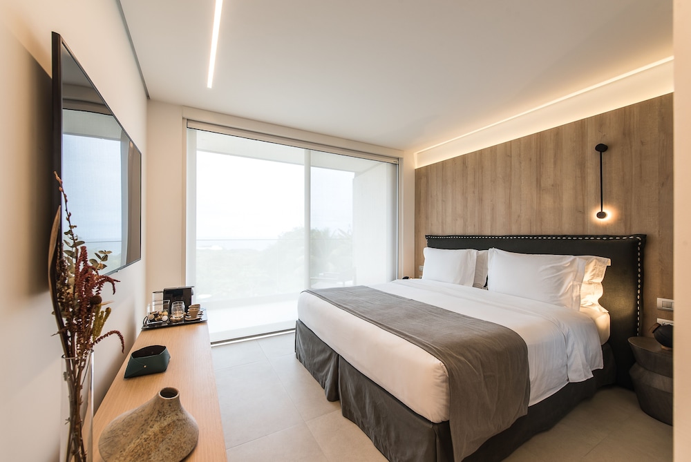 Luxury Suite - Photo 4