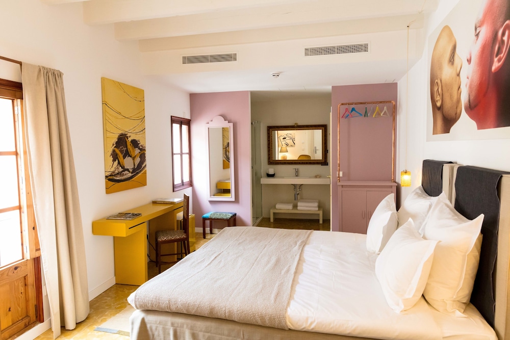 Double Room, City View