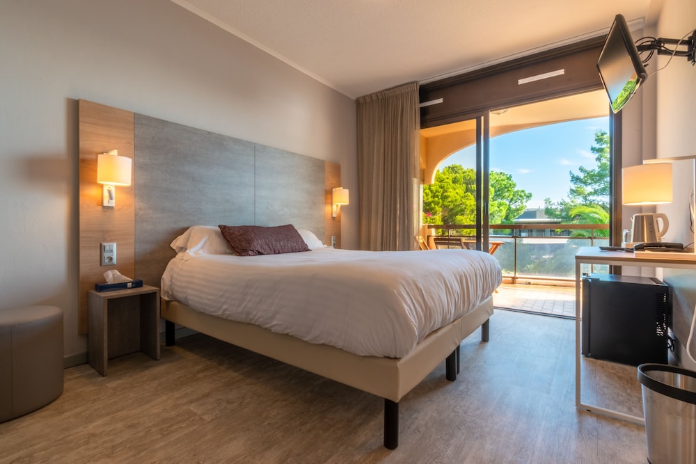Standard Double Room, Terrace - Photo 5