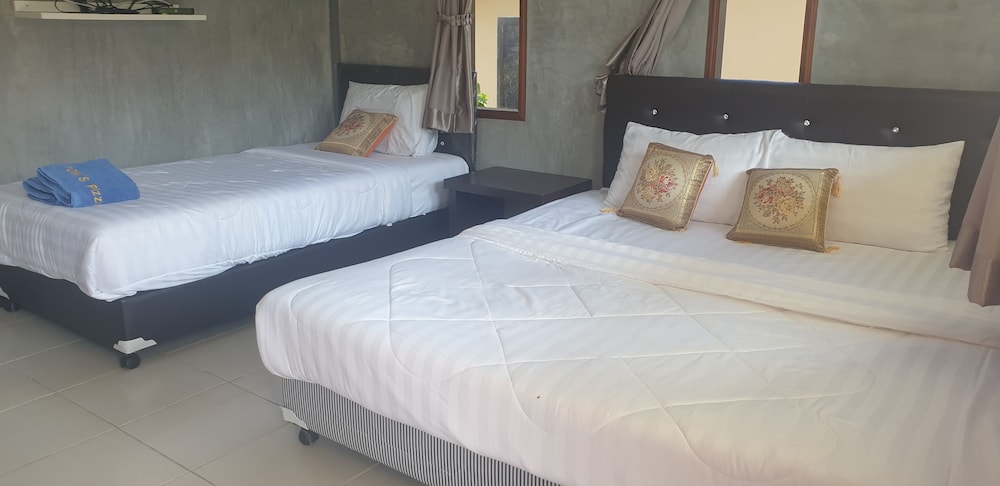 Standard Twin Room - Photo 4