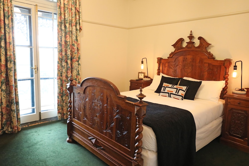 Balcony Suite - Photo 4