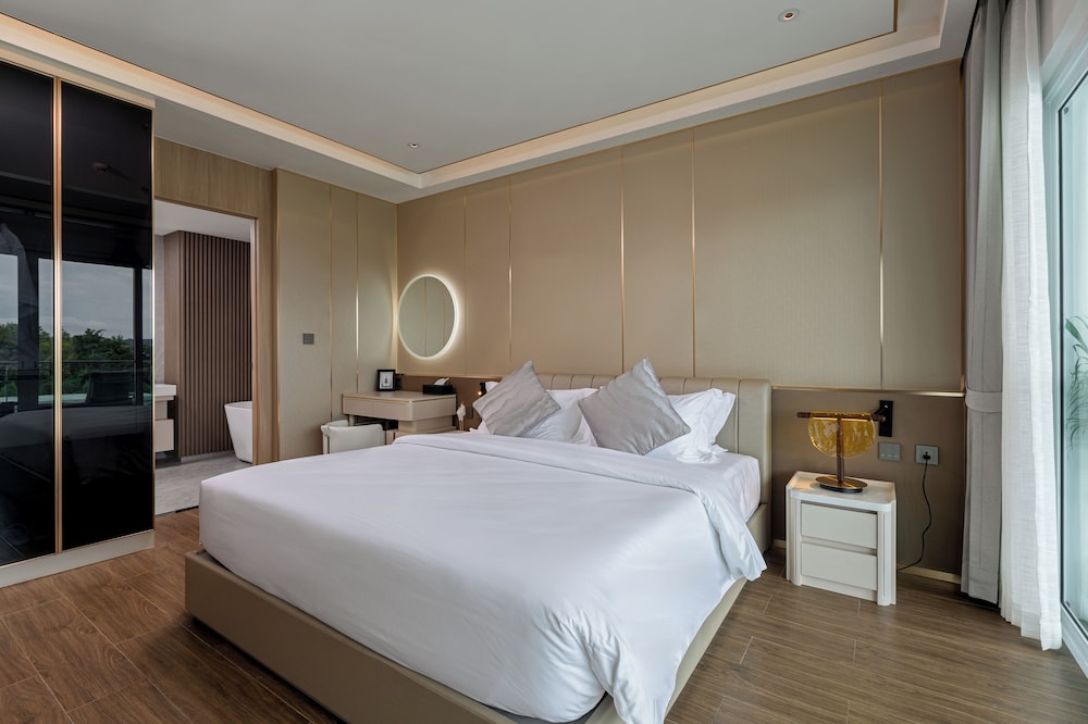 Presidential Suite, 2 Bedrooms, Balcony, Sea View photo 2
