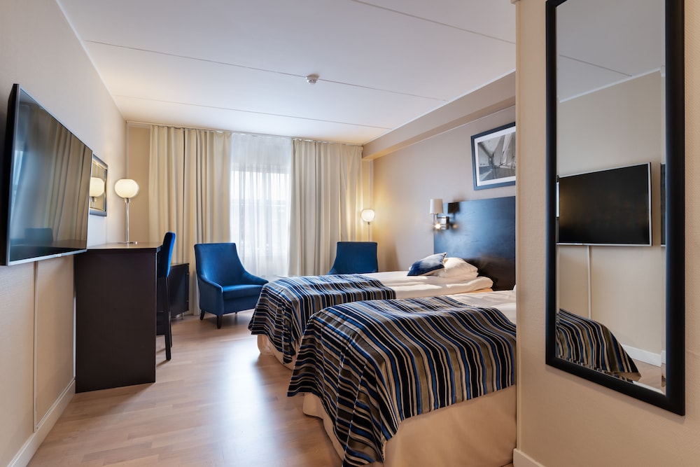 Standard Room, 2 Twin Beds, Non Smoking - Photo 8
