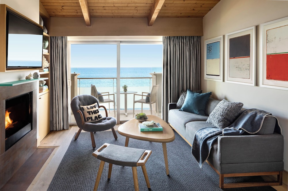 Suite, 1 King Bed, Fireplace (Master | Double Balcony) photo 2