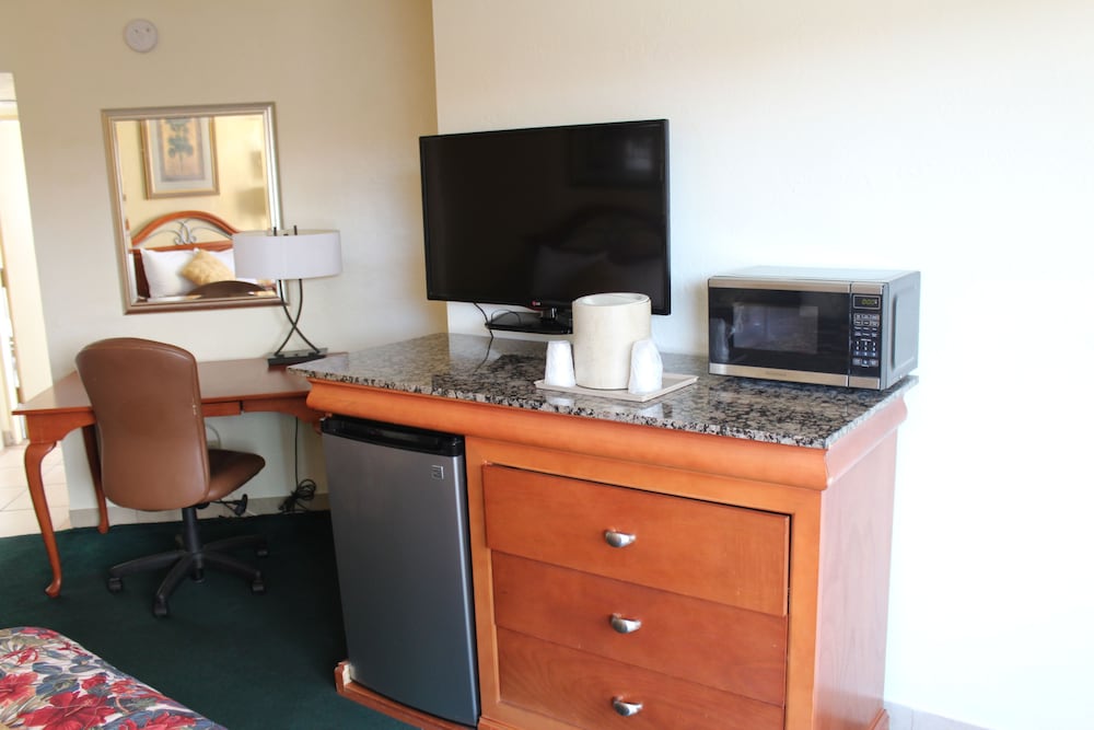Standard Room, 2 Double Beds photo 1