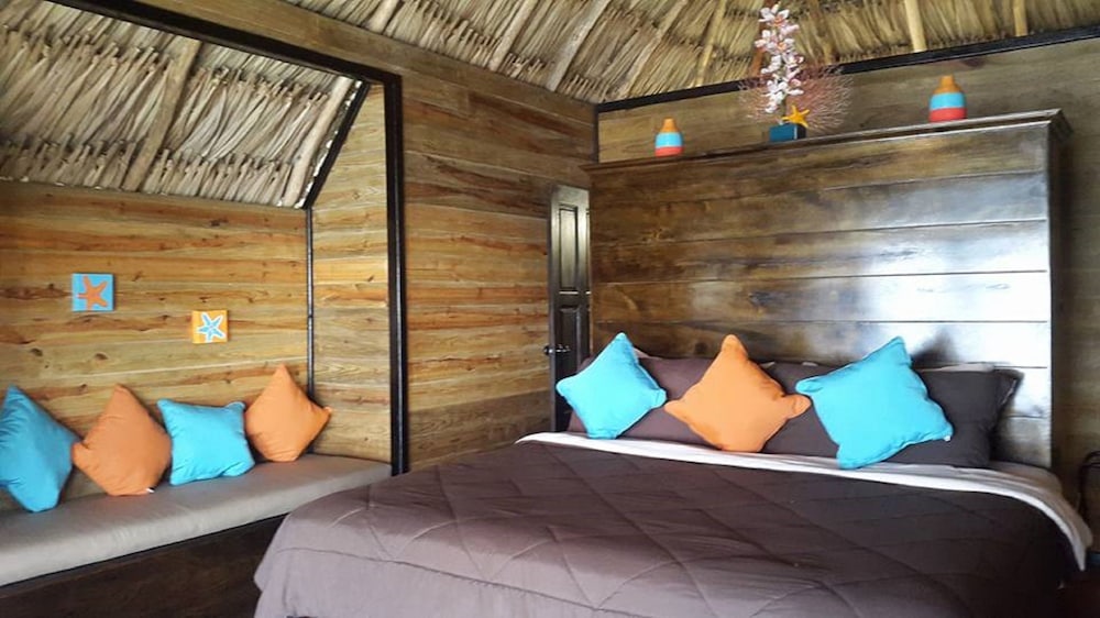 Honeymoon Duplex, 1 King Bed, Private Pool, Ocean View photo 1