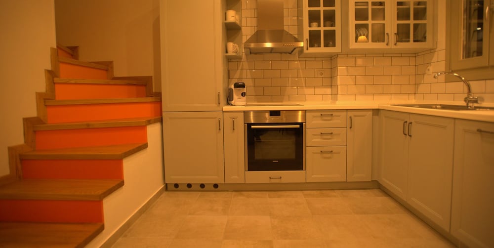 Villa (Orange) photo 3