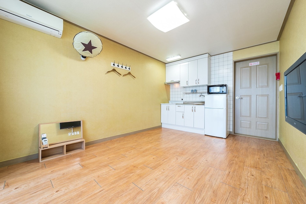 Room, Ocean View (Ondol - No in-room BBQ) photo 2
