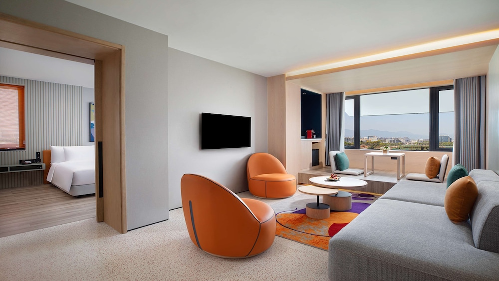 Suite, River View