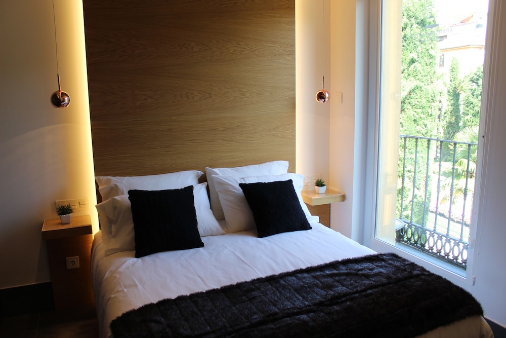 Superior Apartment, 1 Queen Bed (Exterior)