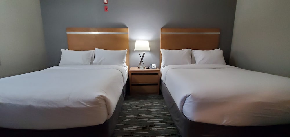 Room, 2 Queen Beds, Non Smoking (Efficiency) - Photo 1