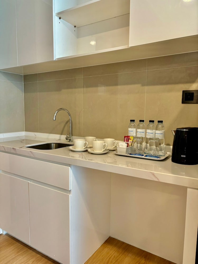 Premier Suite - Photo 4