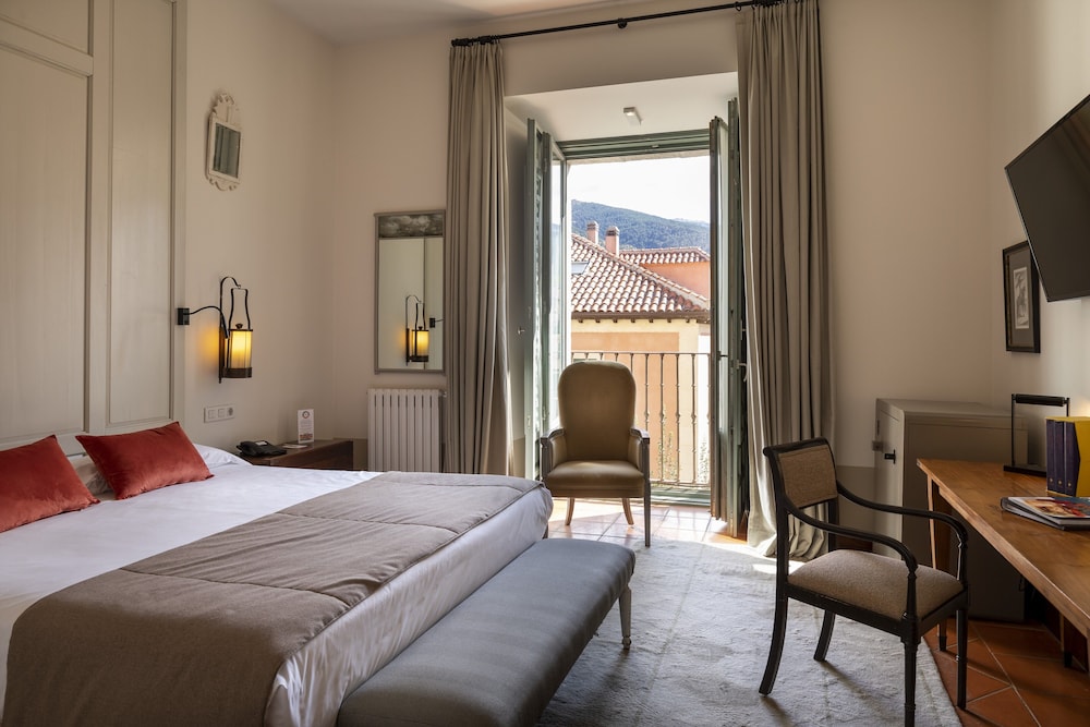 Standard Twin Room (2 Adults and 1 Child) photo 3