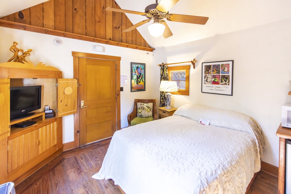 Deluxe Room (Big Easy)