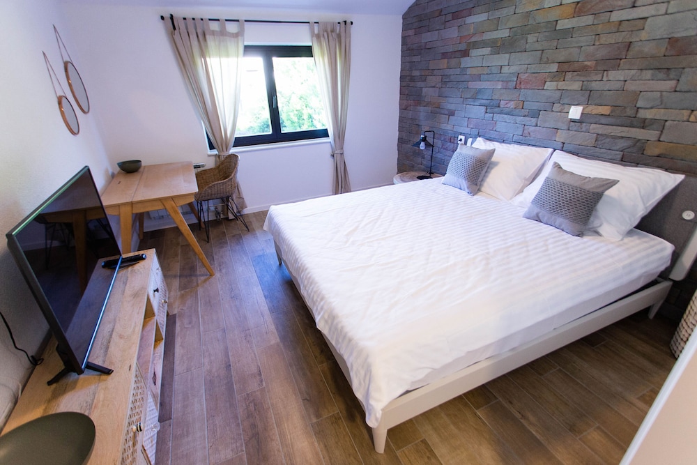 Superior Double Room - Photo 3