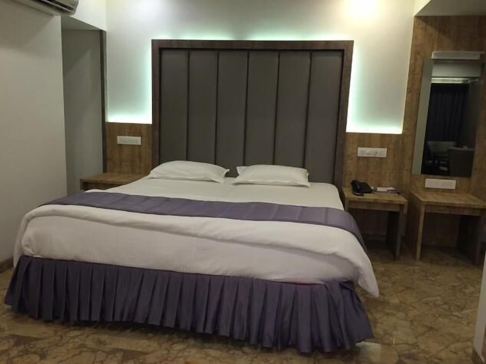 Deluxe Double Room Single Use, 1 Bedroom, Smoking