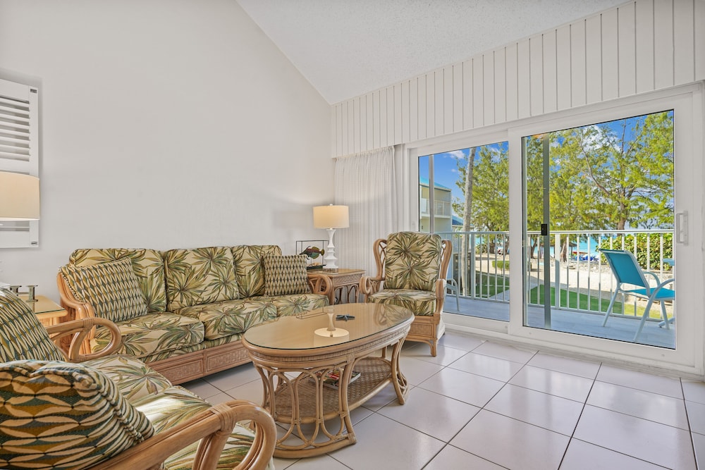 Villa, 2 Bedrooms, Oceanfront (Villa #14)