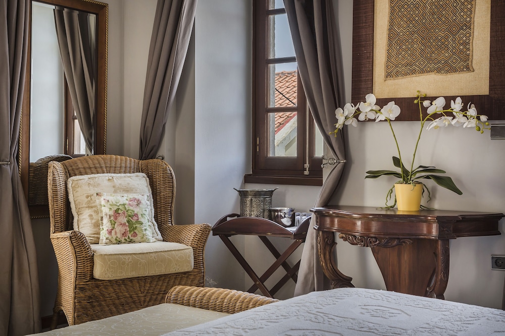 Suite (1st Floor) photo 3