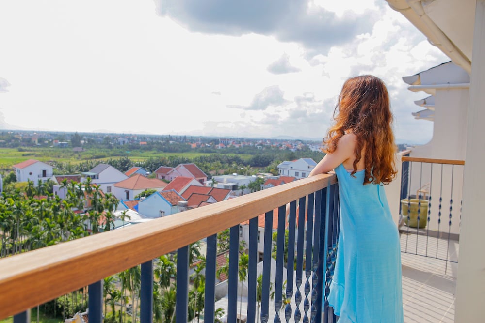 Amina Grand Village + 30 minutes massage per stay - Photo 5
