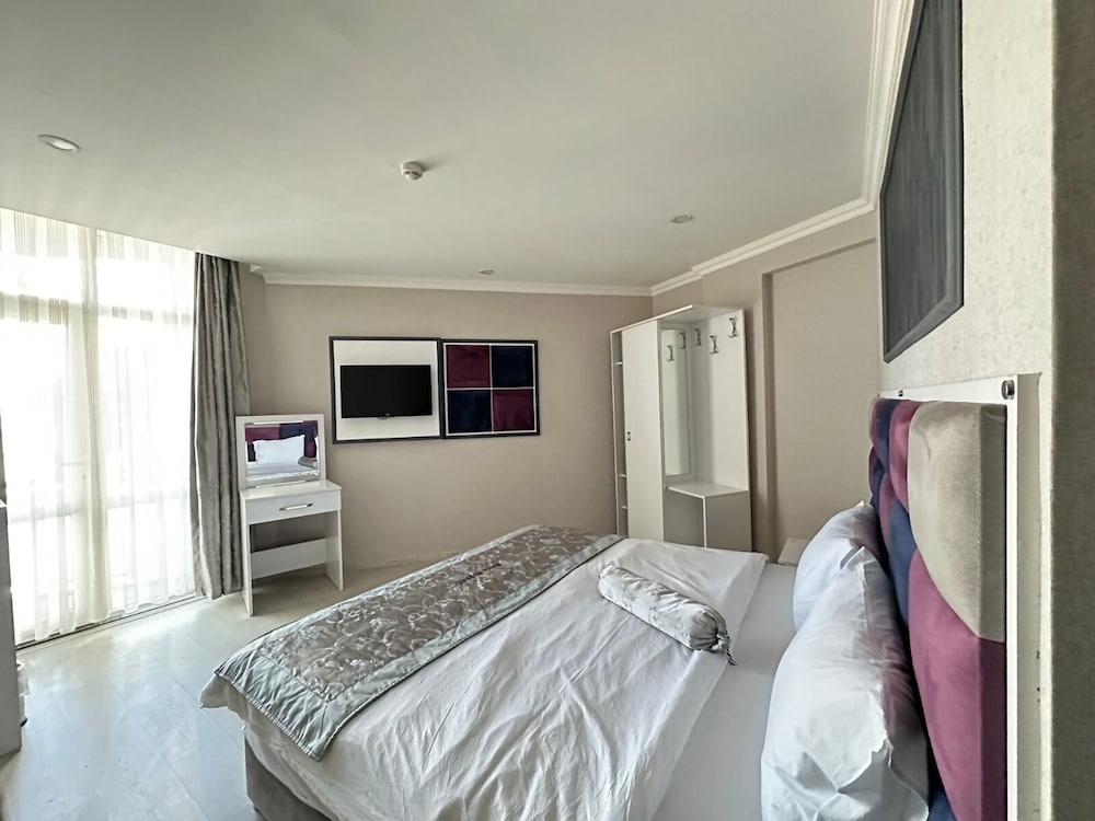 Standard Double Room, City View photo 2