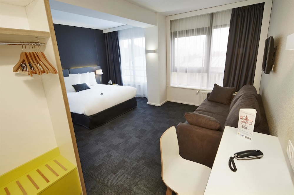 Junior suite, 1 double bed and 1 sofa bed - Photo 3