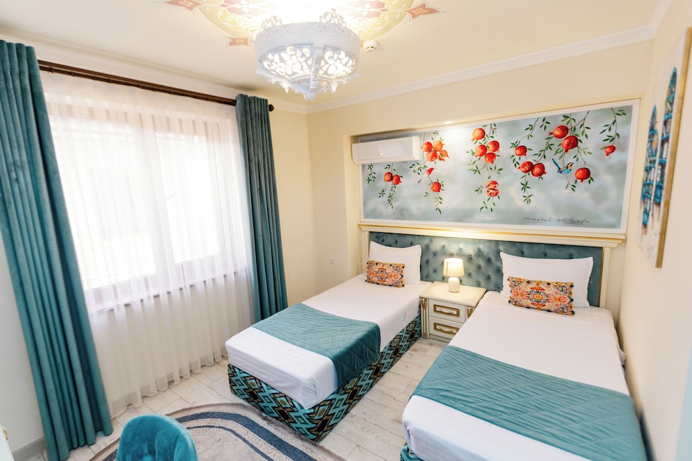 Standard Twin Room - Photo 3