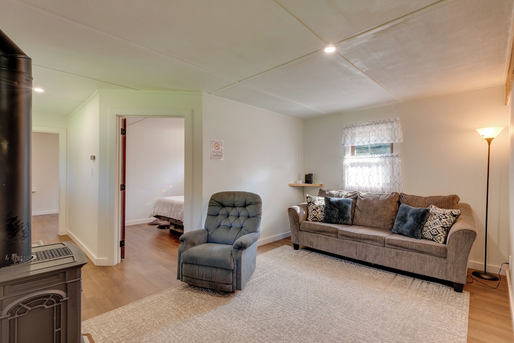 House (2 Bedrooms) photo 3