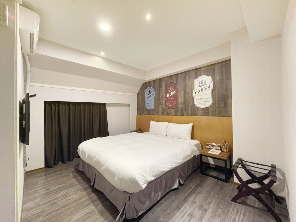 Themed Double Room - Photo 4
