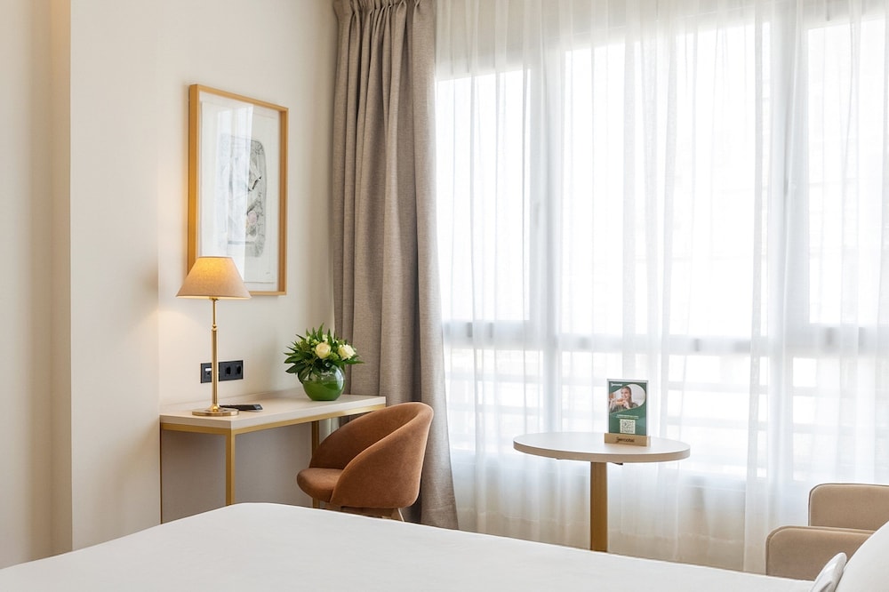 Superior Triple Room (View) - Photo 5
