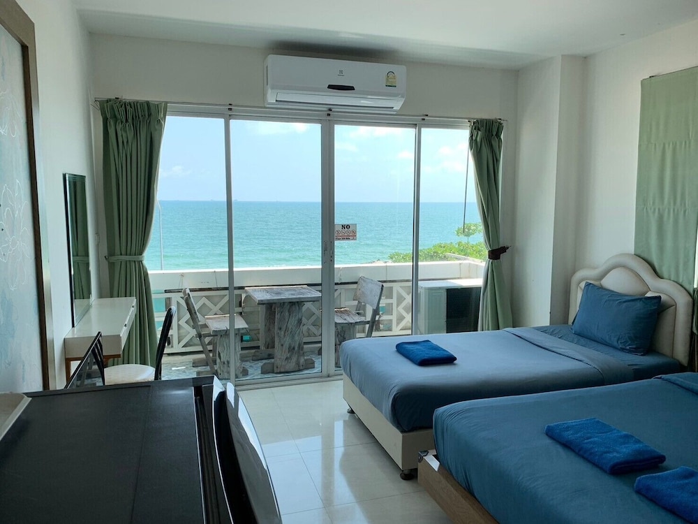 Standard Triple Sea View