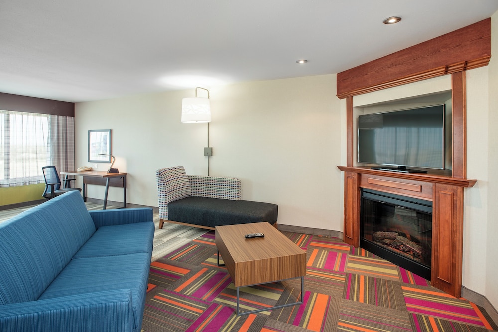 Suite, 1 King Bed, Jetted Tub