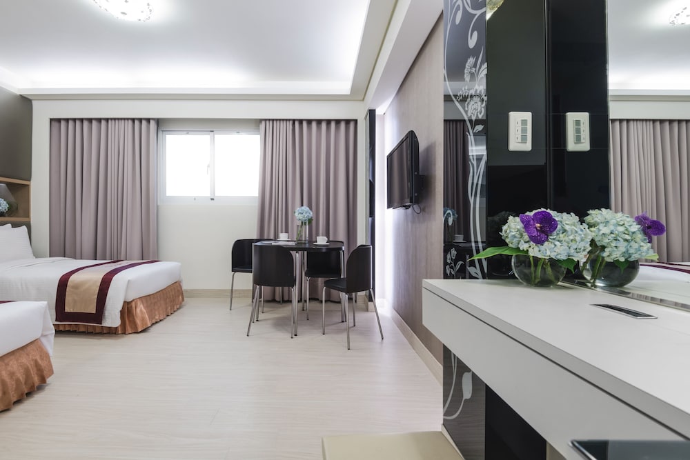 Basic Triple Room, 3 Twin Beds (room is subject to availability) photo 2