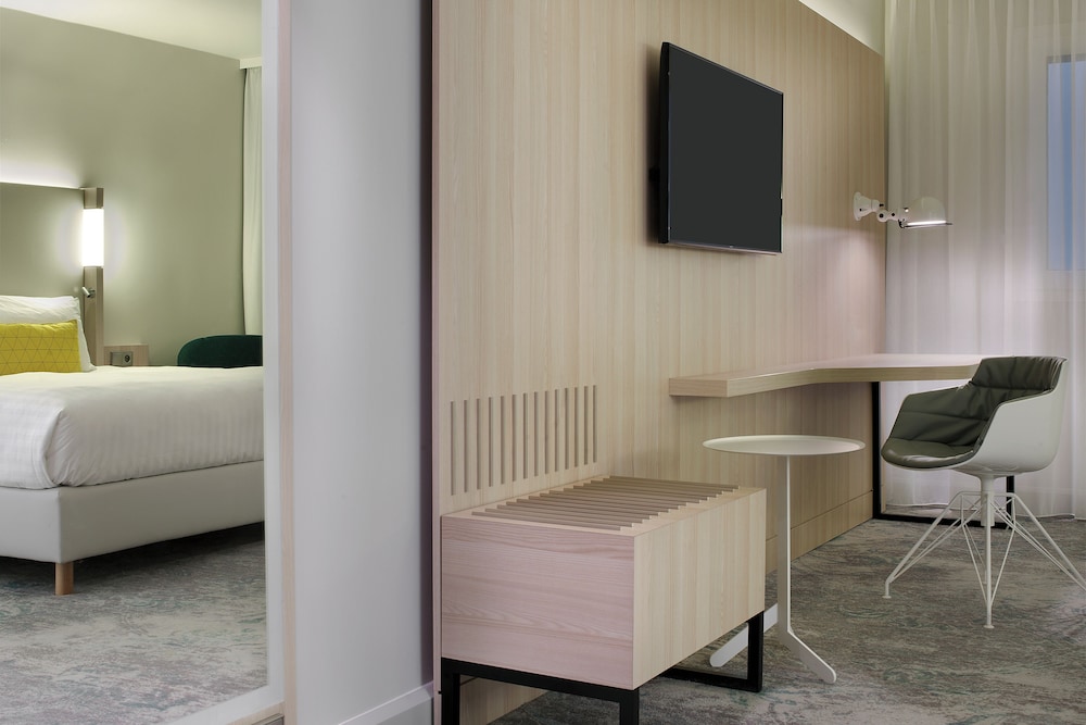 Superior Room (Jangle)