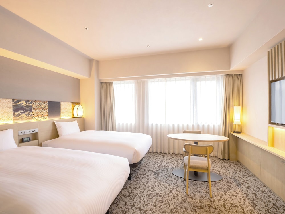 Superior Twin Room (Free soft drinks, bread, and pastries), Non Smoking, Corner Room Only - Photo 15