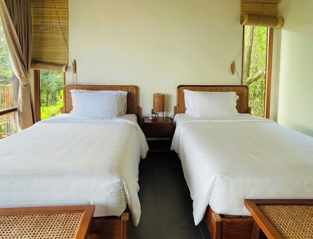 Tropical Bungalow Twin Bed