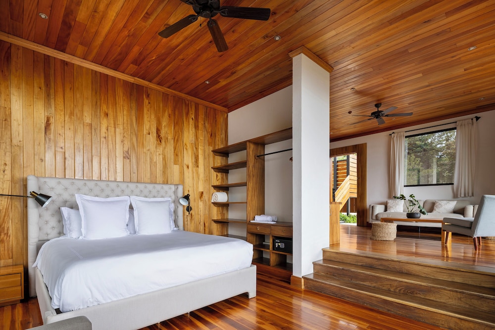 Nicoya Suite
