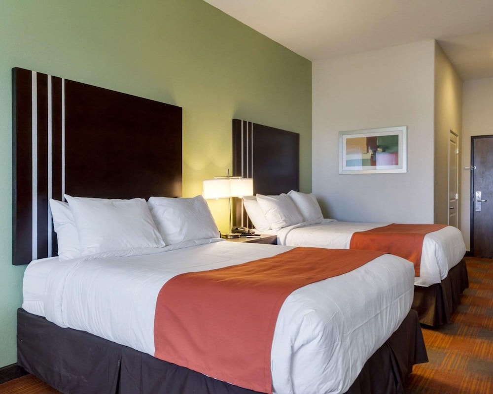 Room, 2 Queen Beds, Accessible, Non Smoking photo 1