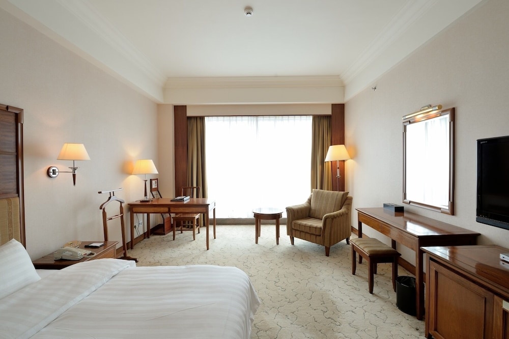 Executive Room, River View