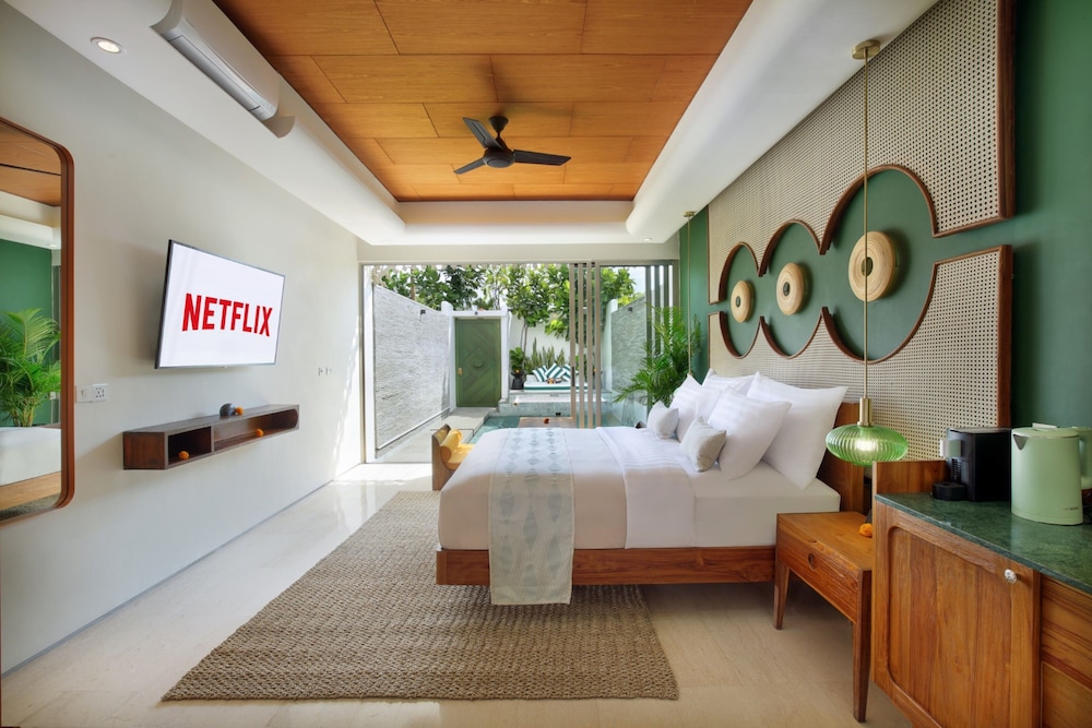 1 Bedroom Villa with Private Pool - Photo 4