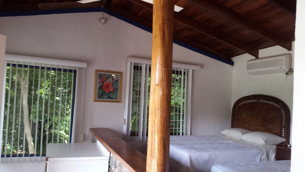 Bungalow, 1 Bedroom (On The Hill) photo 2