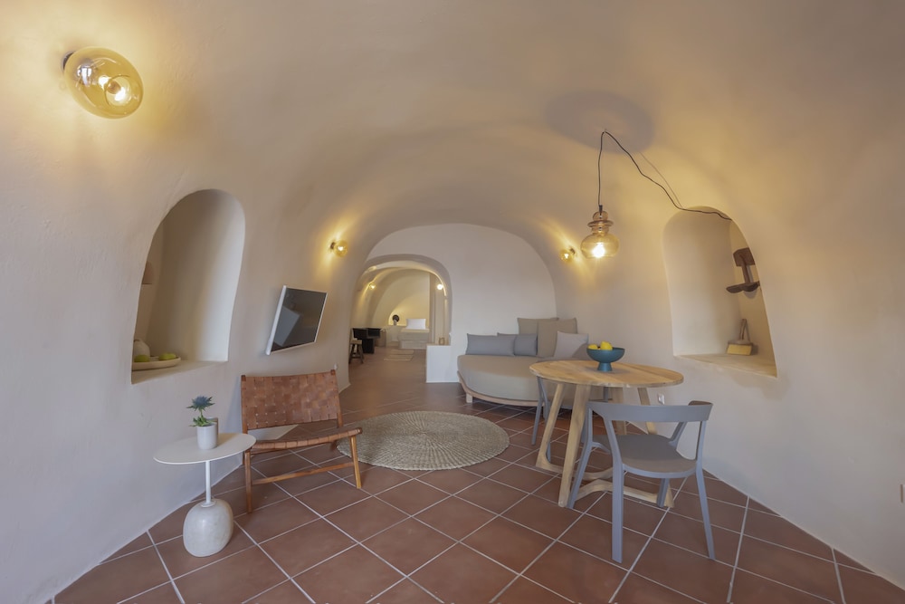 Romantic Apartment, Ensuite, Sea View (Ameli)