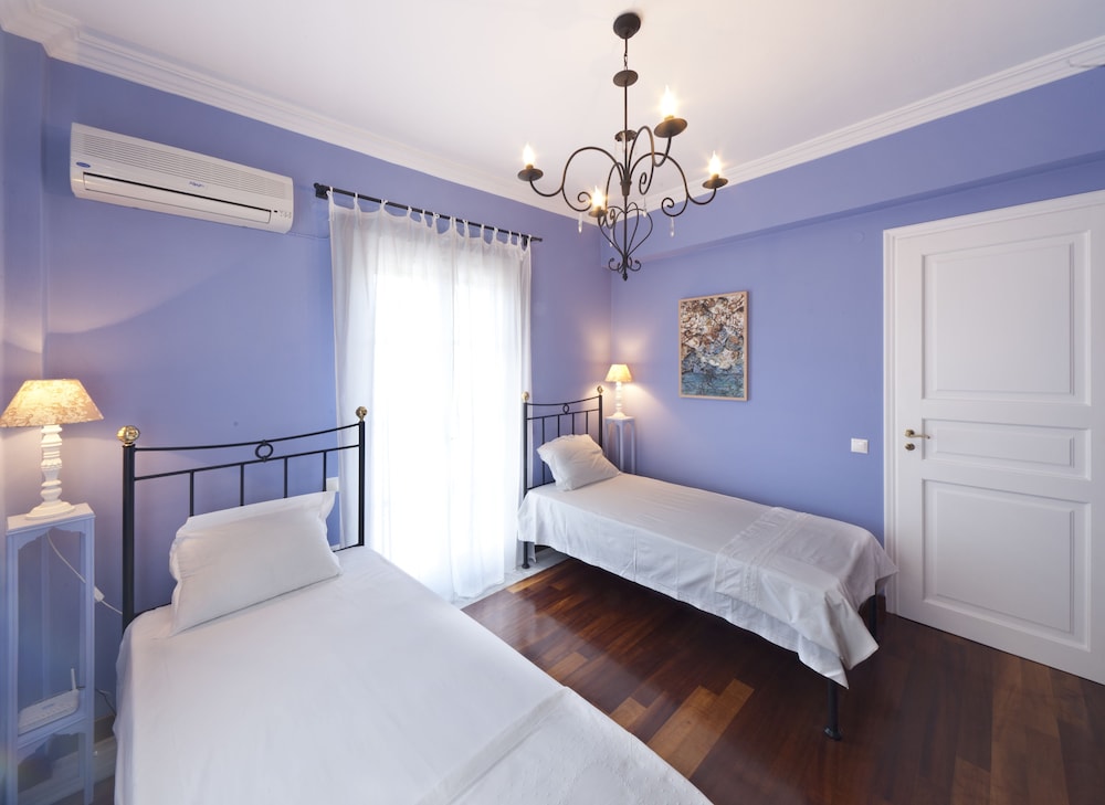 Luxury Villa, 3 Bedrooms, Smoking, Pool View photo 2