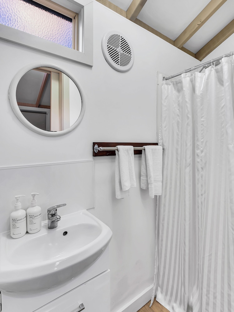 One Bedroom Unit, photo 7