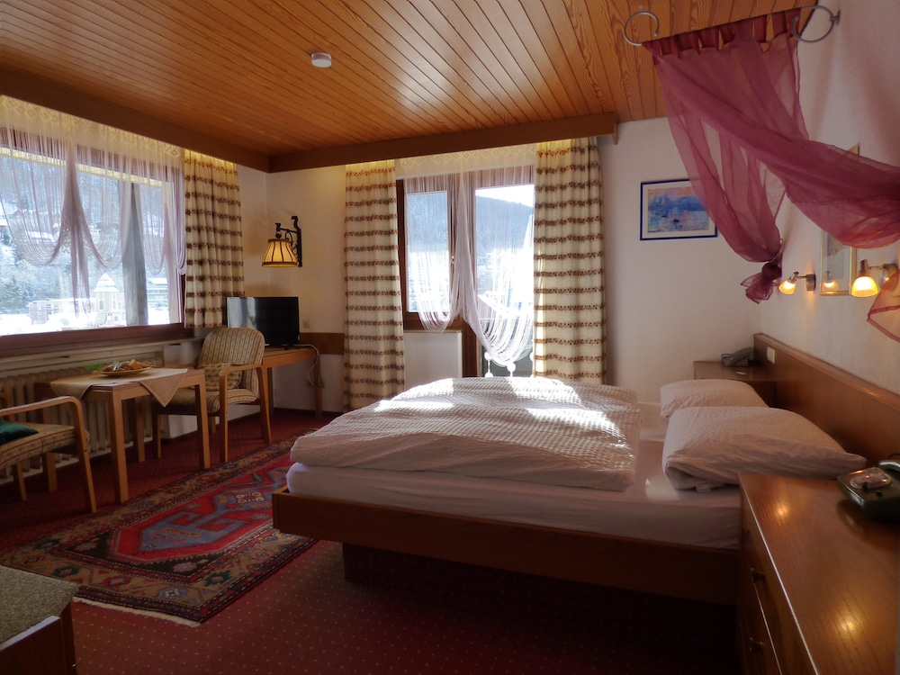 Double Room, Balcony, City View photo 3