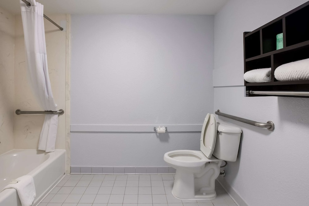Suburban Studios Hinesville - Fort Stewart Area, Zdjęcie 2