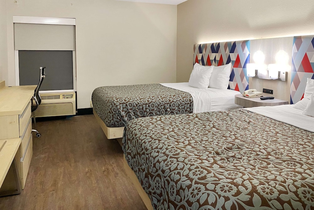 Suite, 2 Queen Beds, Non Smoking - Photo 1