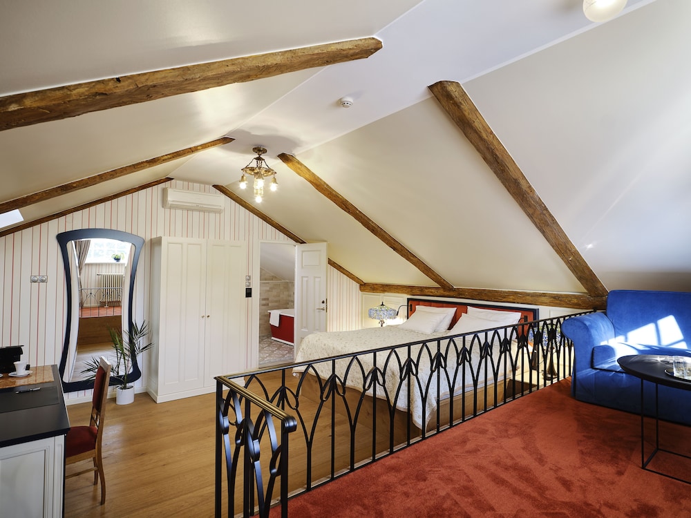 Sky Parlor Sumptuous with Sauna
